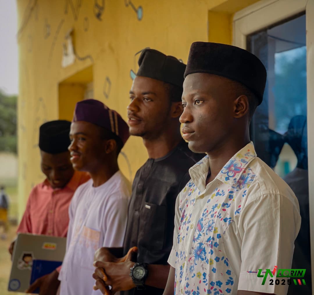 Ahmadi Muslim Students Promote Hard Work, Say No to Cybercrime